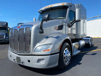 2016 Peterbilt 579 425K Miles 10 SPEED NEW Virgin tires, NAV, WARRANTY,Radar,  CLEAN!!!