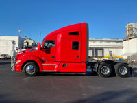 2015 KW Kenworth T680, 13 Speed, 900k Miles, Leather, Extra Gages, Fridge!!!!