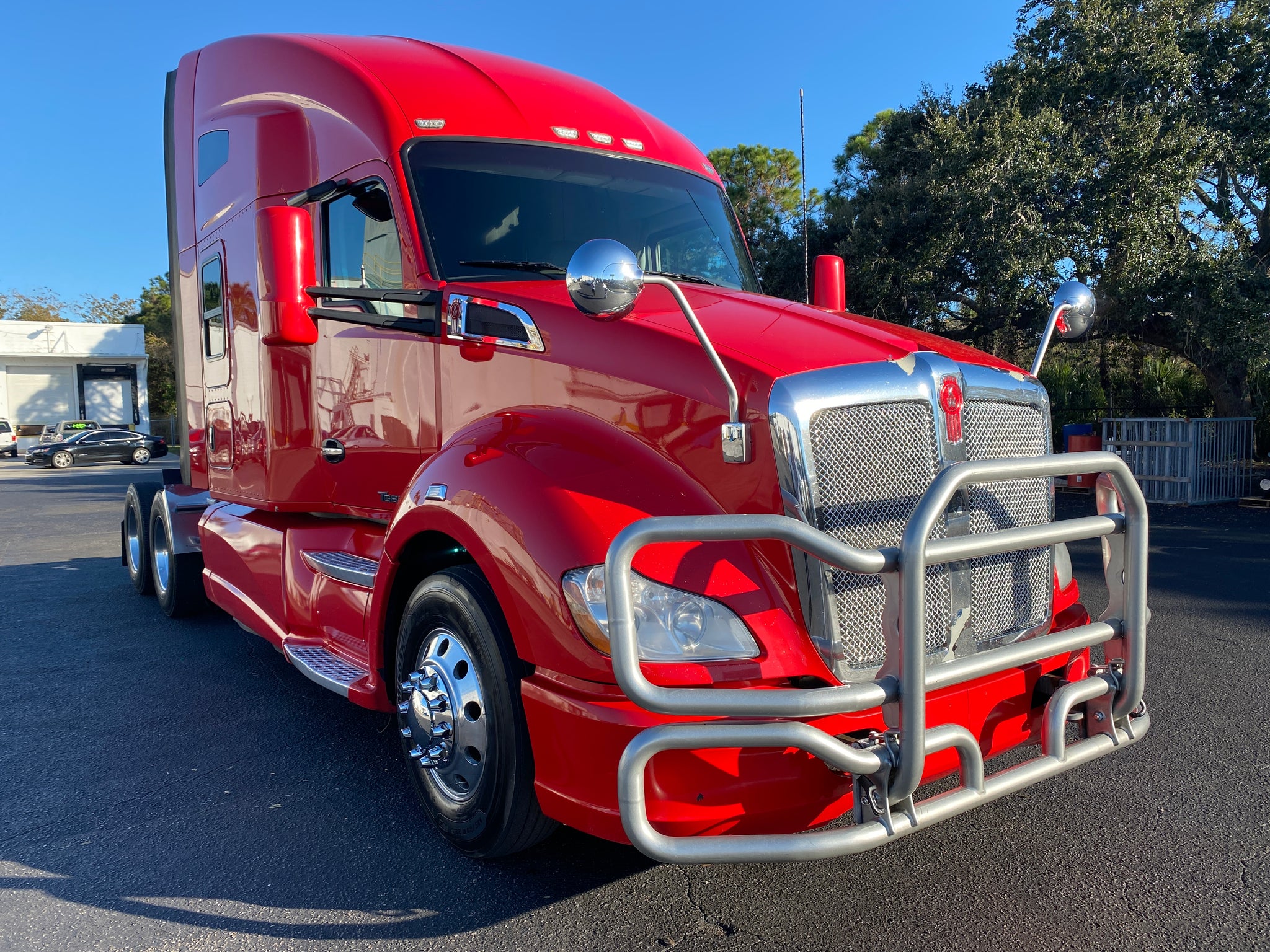 2015 KW Kenworth T680, 13 Speed, 900k Miles, Leather, Extra Gages