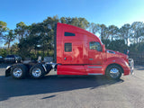 2015 KW Kenworth T680, 13 Speed, 900k Miles, Leather, Extra Gages, Fridge!!!!