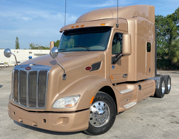 2016 Peterbilt 579, 10 Speed, CUMMINS ISX, APU, BRAND NEW TIRES, 651k