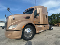 2016 Peterbilt 579, 10 Speed, CUMMINS ISX, APU, BRAND NEW TIRES, 651k