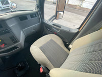 2016 Peterbilt 579, 10 Speed, CUMMINS ISX, APU, BRAND NEW TIRES, 651k