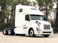 2013 Volvo VNL 670 Semi Truck, D13, 435 HP, 67" CONDO SLEEPER!