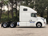 2013 Volvo VNL 670 Semi Truck, D13, 435 HP, 67" CONDO SLEEPER!