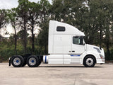 2013 Volvo VNL 670 Semi Truck, D13, 435 HP, 67" CONDO SLEEPER!