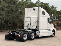 2013 Volvo VNL 670 Semi Truck, D13, 435 HP, 67" CONDO SLEEPER!