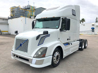 2013 Volvo VNL 670 Semi Truck, D13, 435 HP, 67" CONDO SLEEPER!