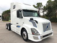 2013 Volvo VNL 670 Semi Truck, D13, 435 HP, 67" CONDO SLEEPER!