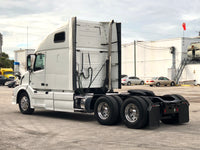 2012 Volvo VNL 670 Semi Truck ONLY 495K MILES, CLEAN CLEAN