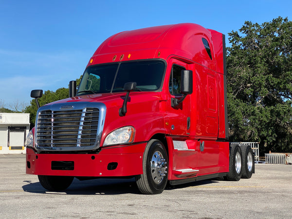 2015 Freightliner Cascadia 125, Detroit, 12 Speed AUTO, APU, 414k Miles!!!