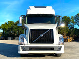 2015 Volvo VNL780, Volvo D13,  I-shift AUTO, 77" Condo + Work Station, Inverter, Fridge!