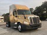 2014 Freightliner Cascadia  Detroit DD15, 10 Speed, 532k, Fridge,CLEAN