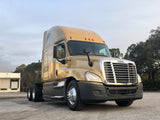 2014 Freightliner Cascadia  Detroit DD15, 10 Speed, 532k, Fridge,CLEAN