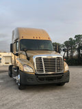 2014 Freightliner Cascadia  Detroit DD15, 10 Speed, 532k, Fridge,CLEAN