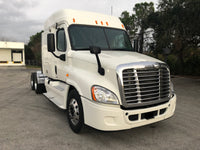 2010 Freightliner Cascadia XT Midroof Detroit DD15, 10 Speed, 669k,Headache Rack, Virgin tires, NO DEF