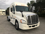 2010 Freightliner Cascadia XT Midroof Detroit DD15, 10 Speed, 669k,Headache Rack, Virgin tires, NO DEF