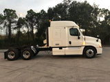 2010 Freightliner Cascadia XT Midroof Detroit DD15, 10 Speed, 669k,Headache Rack, Virgin tires, NO DEF