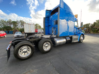 2016 Peterbilt 579 Paccar, 10 Speed, 452k Miles, Leather, APU, Inverter, Fridge, Warranty!!!!