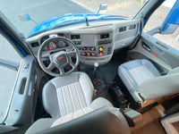 2016 Peterbilt 579 Paccar, 10 Speed, 452k Miles, Leather, APU, Inverter, Fridge, Warranty!!!!