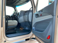 2016 Peterbilt 579, 10 Speed, CUMMINS ISX, 607K, APU!