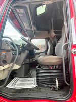 2016 Volvo VNL 670 D13, AUTO,I-SHIFT, TK APU, INVERTER 600k miles,One Owner