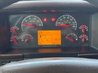 2016 Volvo VNL 670 D13, AUTO,I-SHIFT, TK APU, INVERTER 600k miles,One Owner