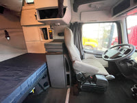 2016 Volvo VNL 670 D13, AUTO,I-SHIFT, TK APU, INVERTER 600k miles,One Owner