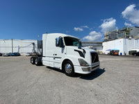2015 Volvo VNL630  LOW MILES 470K - MINT, One owner truck