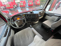 2016 Volvo VNL 670 D13, AUTO,I-SHIFT, TK APU, INVERTER 600k miles,One Owner