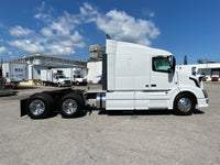 2015 Volvo VNL630  LOW MILES 470K - MINT, One owner truck