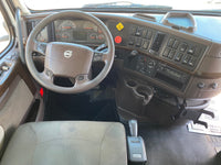 2015 Volvo VNL630  LOW MILES 470K - MINT, One owner truck