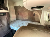 2015 Volvo VNL630  LOW MILES 470K - MINT, One owner truck