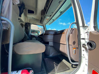 2015 Volvo VNL630  LOW MILES 470K - MINT, One owner truck