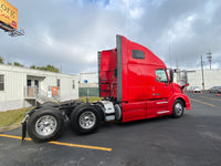 2013 Volvo VNL 670 CUMMINS ISX, AUTO, APU, INVERTER! REBUILT ENGINE W/  ZERO MILES.