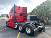 2013 Volvo VNL 670 CUMMINS ISX, AUTO, APU, INVERTER! REBUILT ENGINE W/  ZERO MILES.