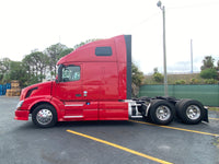 2013 Volvo VNL 670 CUMMINS ISX, AUTO, APU, INVERTER! REBUILT ENGINE W/  ZERO MILES.