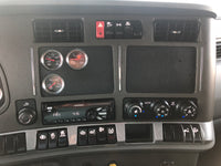 2015 KW Kenworth T680 479k miles, AUTO, APU, Warranty and Financing available