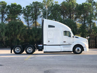 2016 Kenworth T680, Thermo King APU, Cummins ISX Engine, 13 Speed, virgin tires
