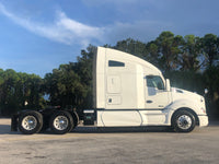 2016 Kenworth T680, Thermo King APU, Cummins ISX Engine, 13 Speed, virgin tires