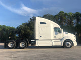 2016 Kenworth T680, Thermo King APU, Cummins ISX Engine, 13 Speed, virgin tires