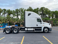 2017 FREIGHTLINER CASCADIA, CUMMINS ISX, AUTO, DOUBLE BUNK, 641K!