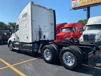 COMING SOON 2015 KW Kenworth T680, 9 Speed, FRESH VIRGIN  TIRES,Double bunk,  449k Miles!!!!