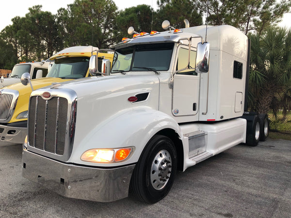 2011 Peterbilt 386, 13 Speed, 564k miles, DOT, Clean