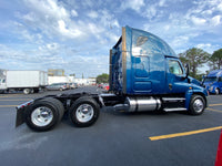 2016 Freightliner Cascadia 125, Cummins ISX, 10 Speed Manual, 600k Miles!!!