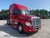 2013 Freightliner Cascadia 125, Cummins ISX, AUTO, APU, Inverter, 499k Miles!!!