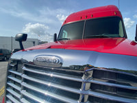 2013 Freightliner Cascadia 125, Cummins ISX, AUTO, APU, Inverter, 499k Miles!!!