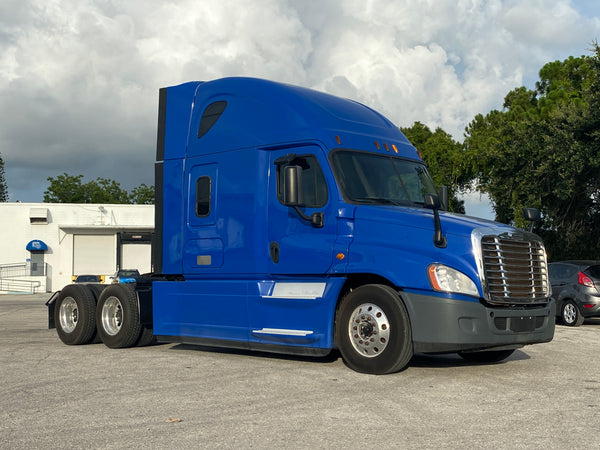 2014 Freightliner Cascadia 125, Cummins ISX, AUTO, 588k Miles!!!