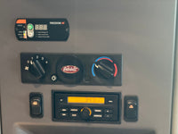 2015 Peterbilt 579 AUTOMATIC, ONLY 573K MILES,Double Bunk, Inverter, Virgin tires