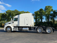 2015 Peterbilt 579 AUTOMATIC, ONLY 573K MILES,Double Bunk, Inverter, Virgin tires